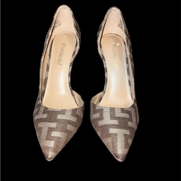 Shoedazzle 4 inch Heels, Size 9, Brown and Tan - Picture 2 of 5
